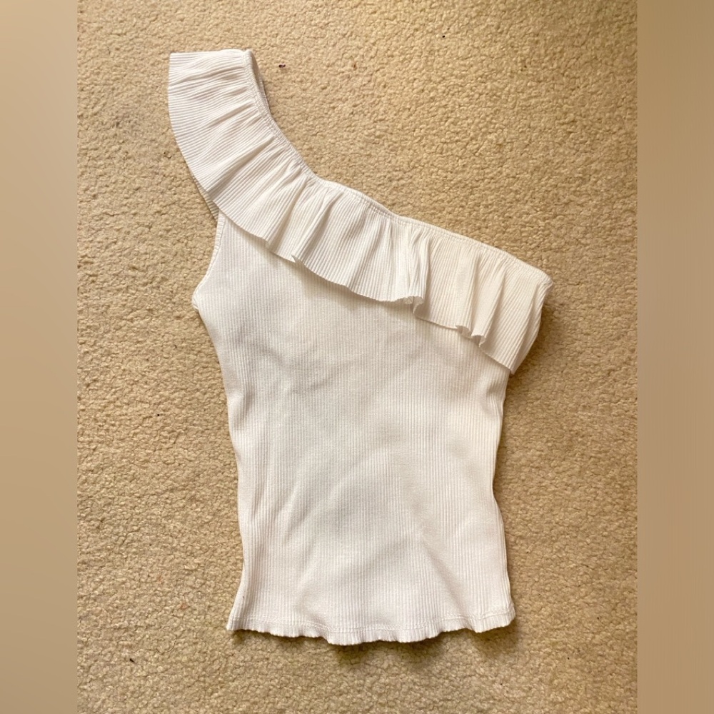 one-shoulder ruffle top